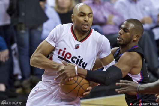 湖人加强了 湖人加强了