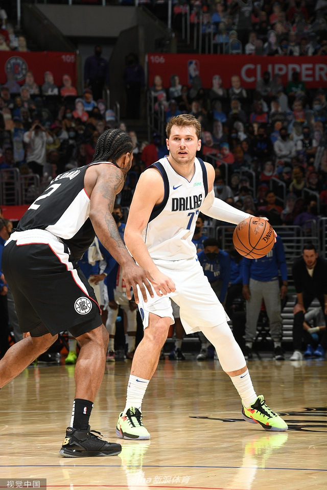 次传球失误 次传球失误